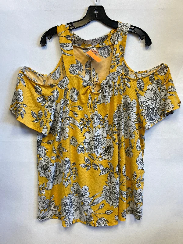 Top Short Sleeve By Naif  Size: 3x